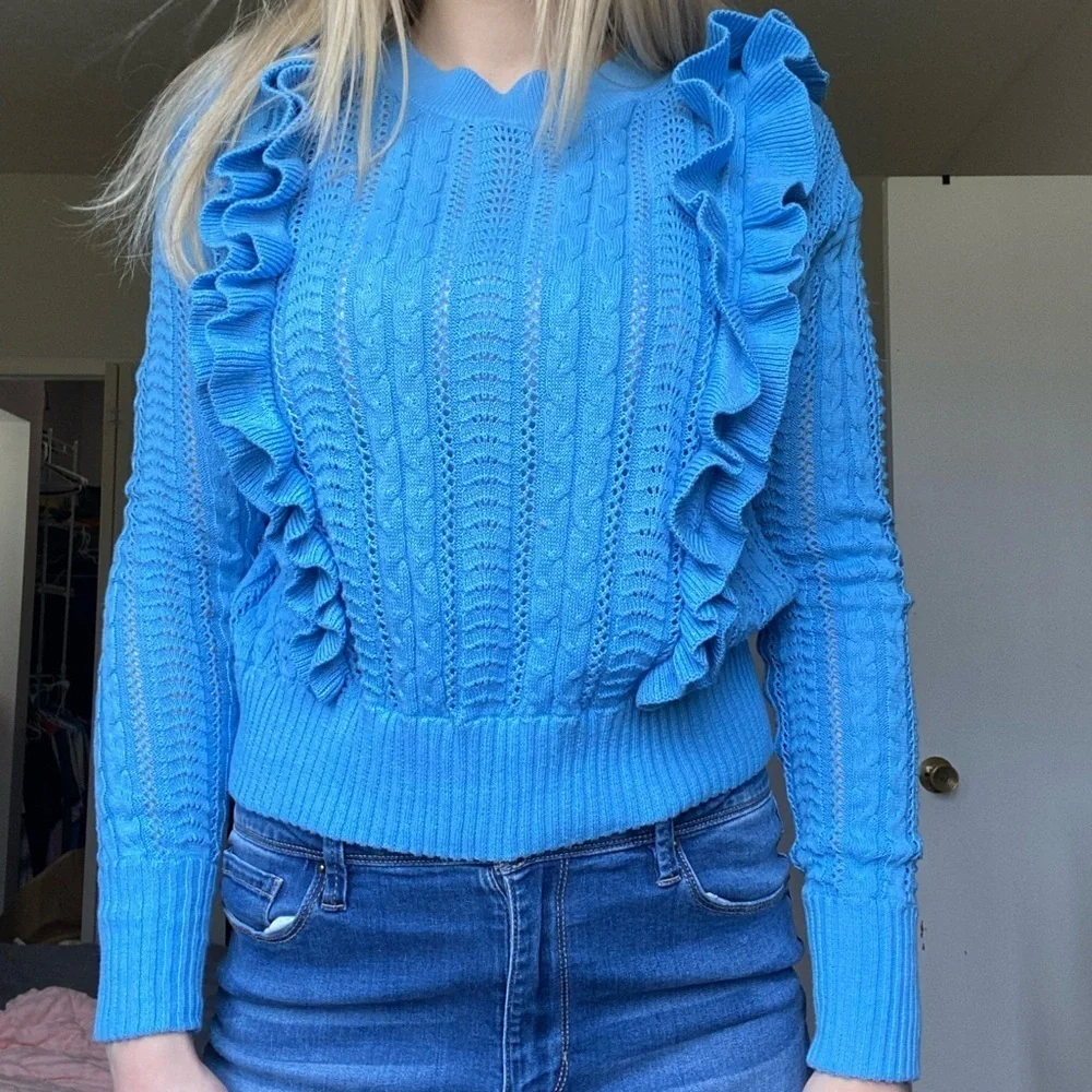 Francesca’s NWOT Ruffled pull over sweater - Picture 2 of 8